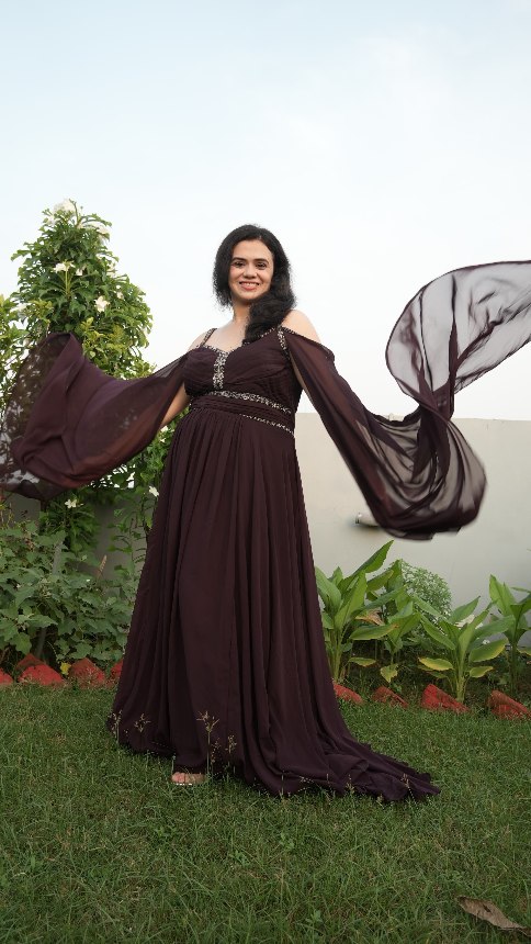 Isha Khullar thumbnail 3